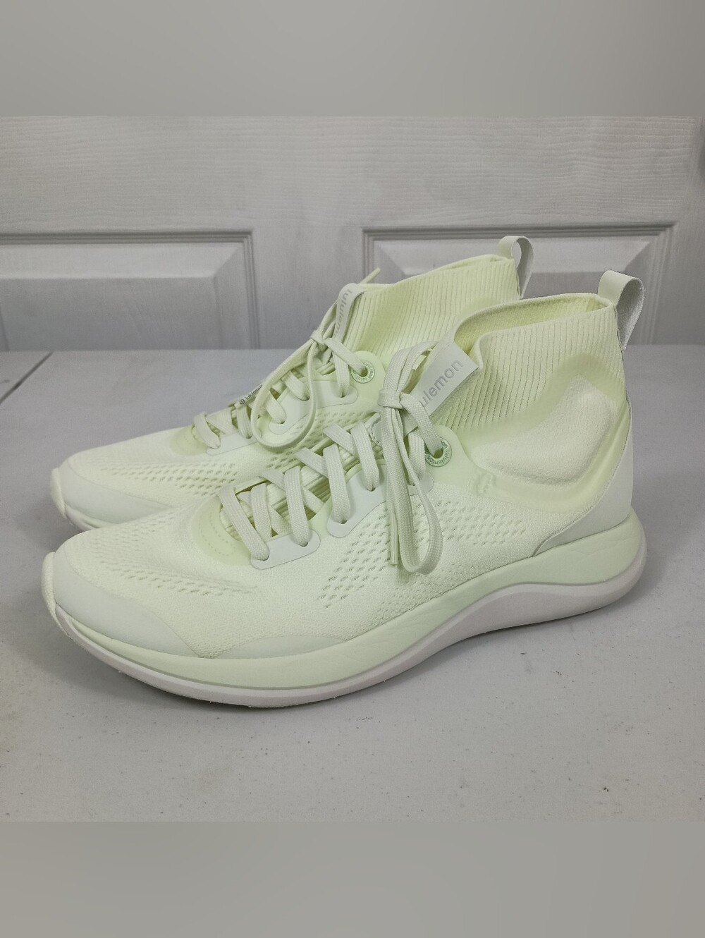 Lululemon Sneakers 8 Womens Green Chargefeel Mid Sock Workout Shoes Run Train Go